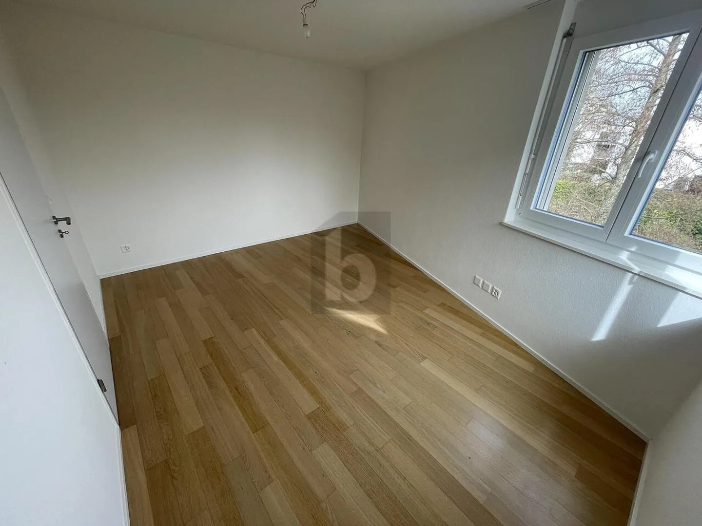 Stylish 4.5-Room Apartment - Photo 4 of 6