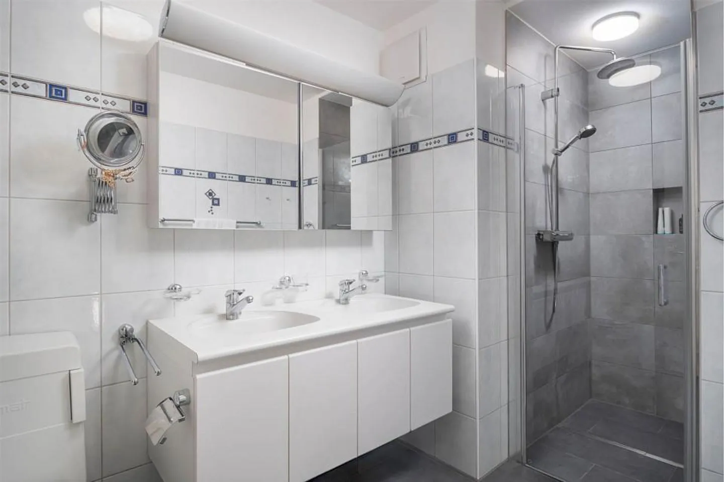 Appartement en duplex ensoleillé avec vue - Photo 5 sur 5