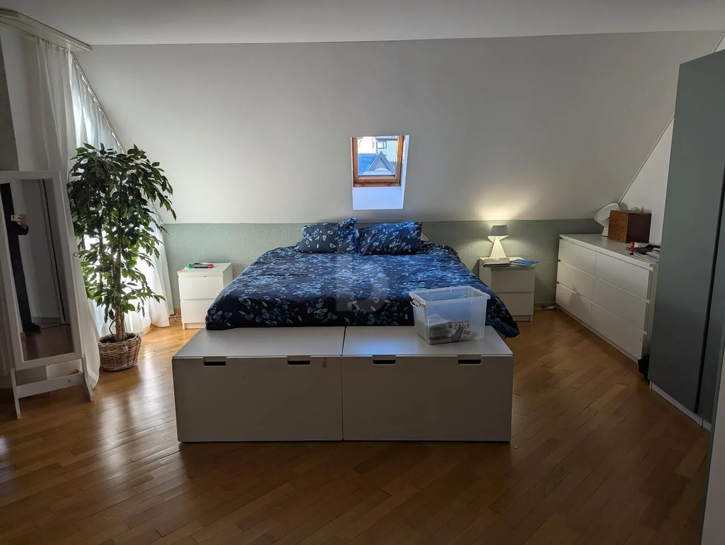 Spacious Penthouse with Terrace - Photo 4 of 6