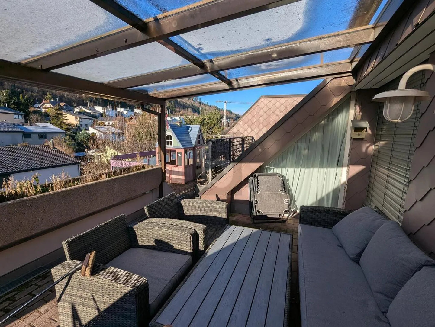 Spacious Penthouse with Terrace - Photo 3 of 6