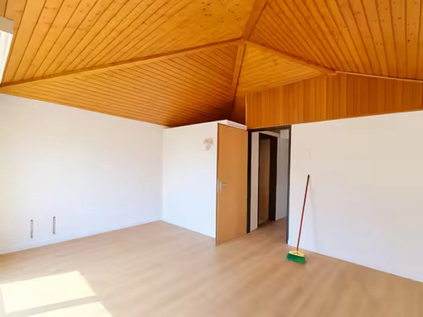 Charming Duplex Apartment - Photo 2 of 12