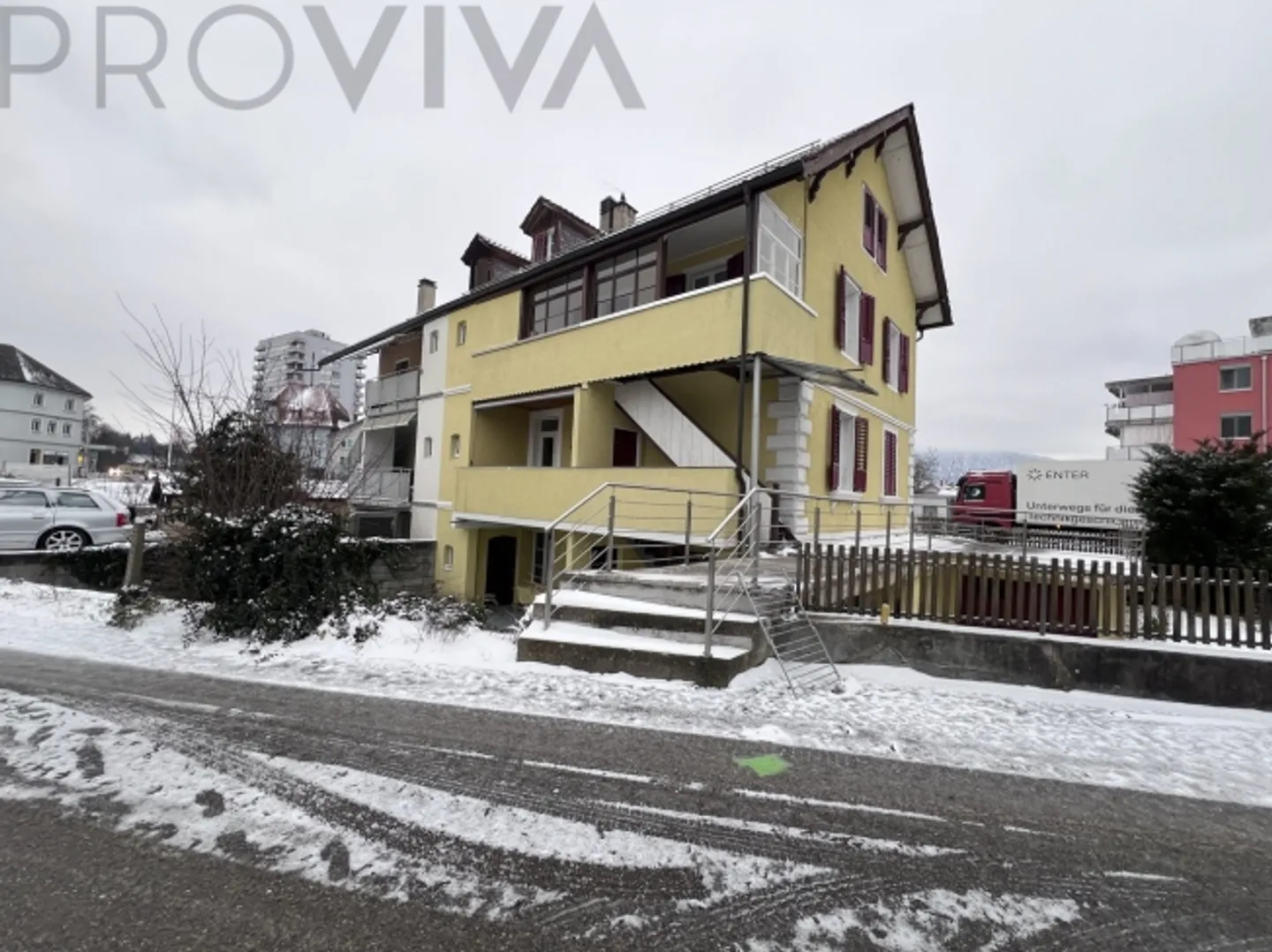 With charm and in a central location - Photo 1 of 4