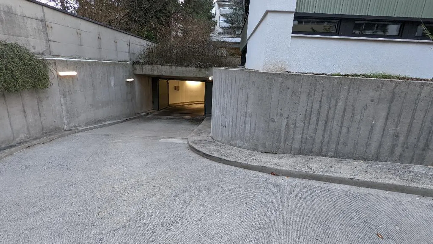 Posto auto attraente nel cuore del quartiere Gellert in affitto - Foto 1 di 2