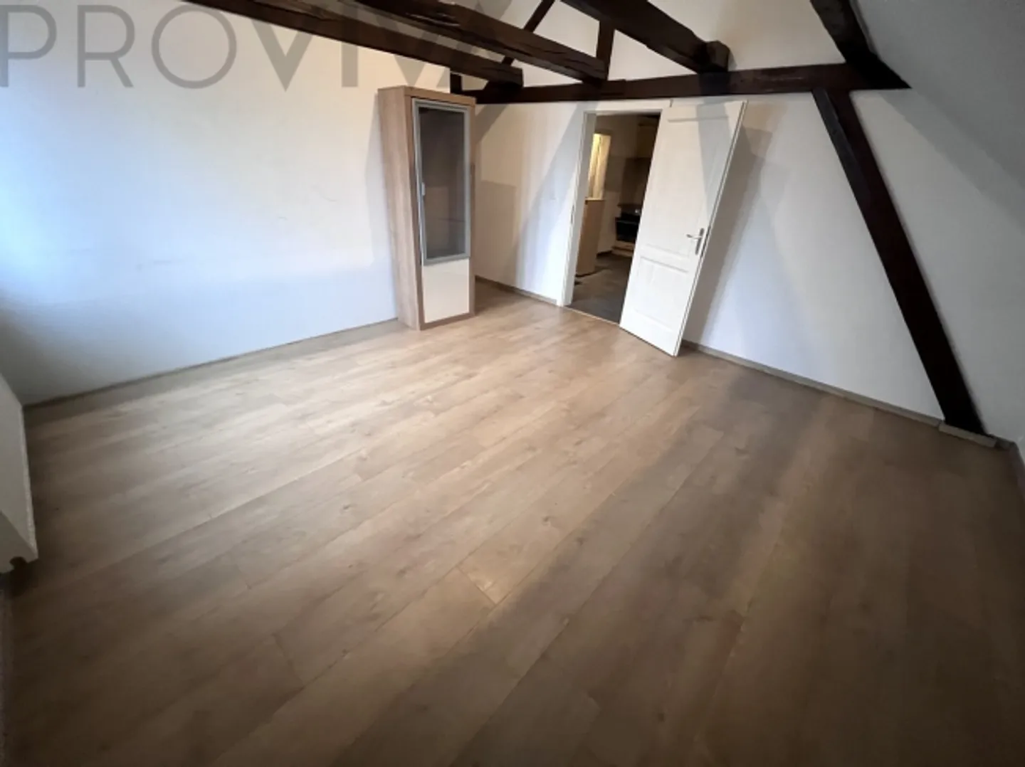 With charm and in a central location - Photo 4 of 4