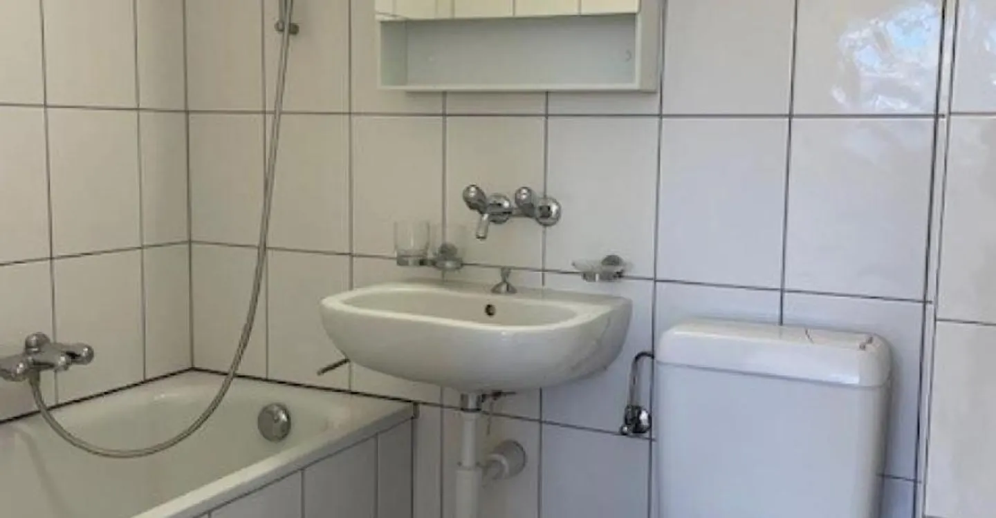 Nice apartment close to all amenities - Photo 4 of 7