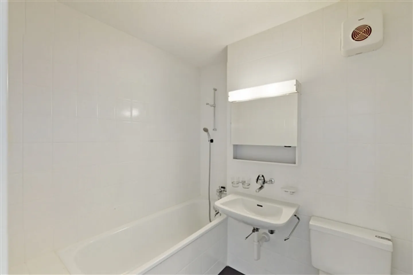 À la recherche d'une oasis résidentielle calme, appartement de 3,5 pièces fraîchement rénové - Photo 7 sur 10