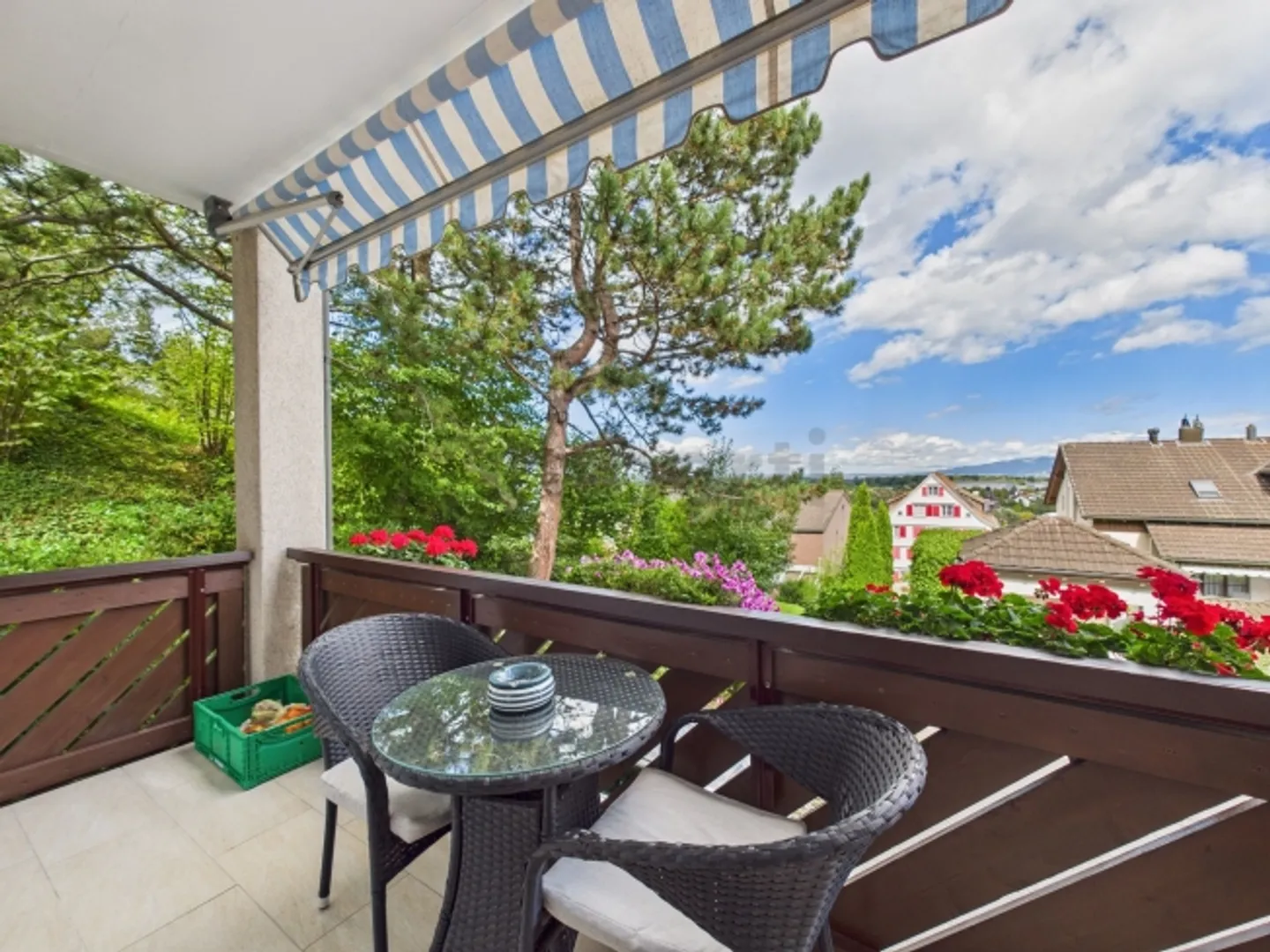 Exclusive 5.5-room garden apartment with large garden and modern amenities - Photo 11 of 13