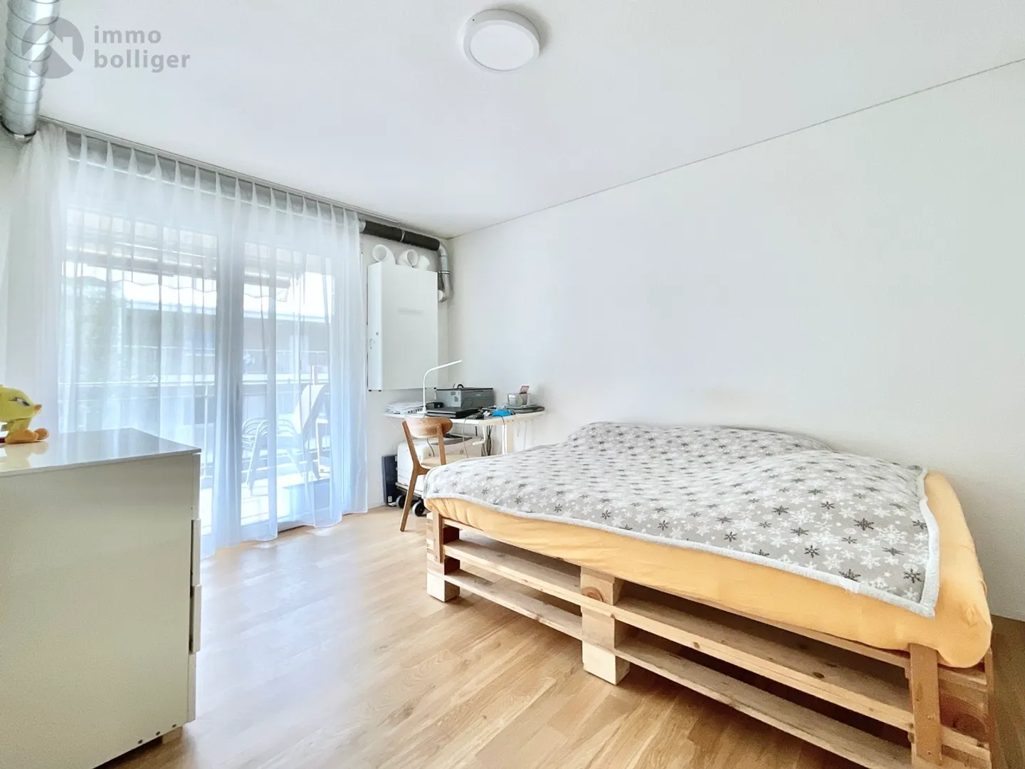 Petit mais bien moderne appartement de 2½ pièces avec grand balcon - Photo 4 sur 12