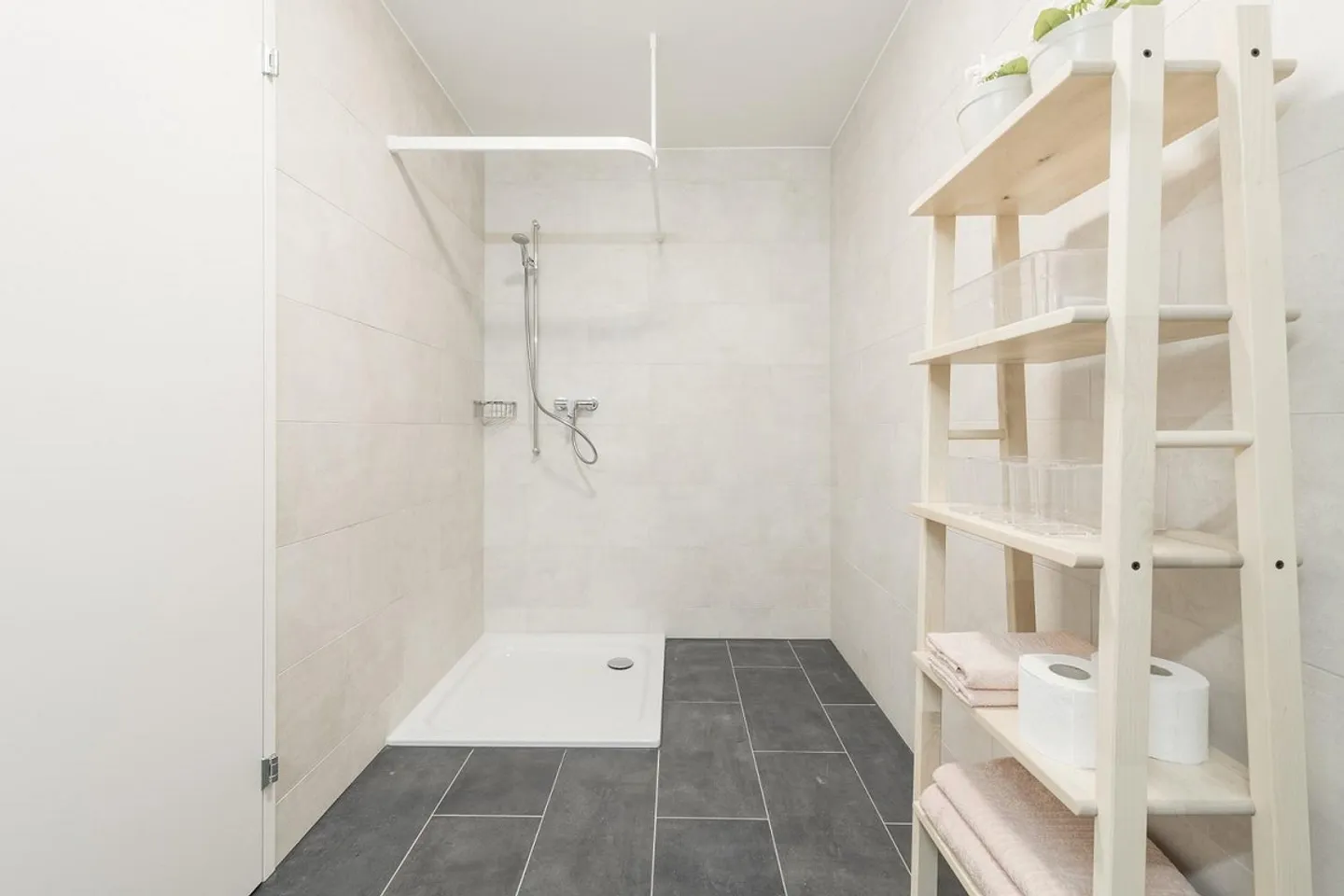 Ground Floor Single Apartment in Grenchen - Photo 4 of 8
