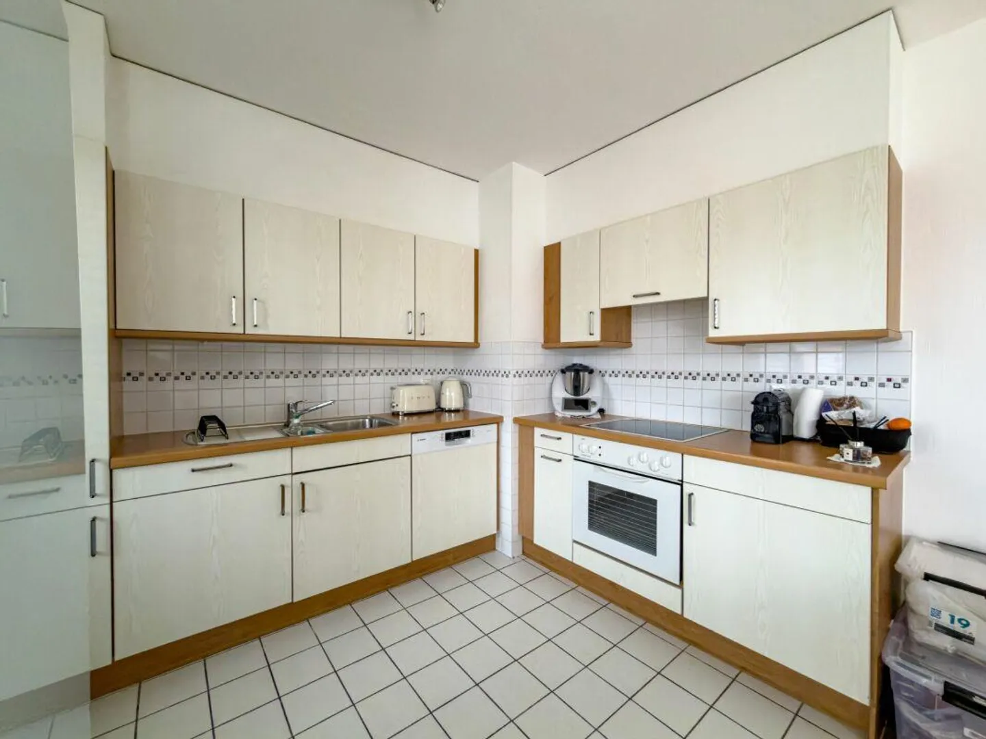 Appartement de rendement avec balcons - Photo 2 sur 7