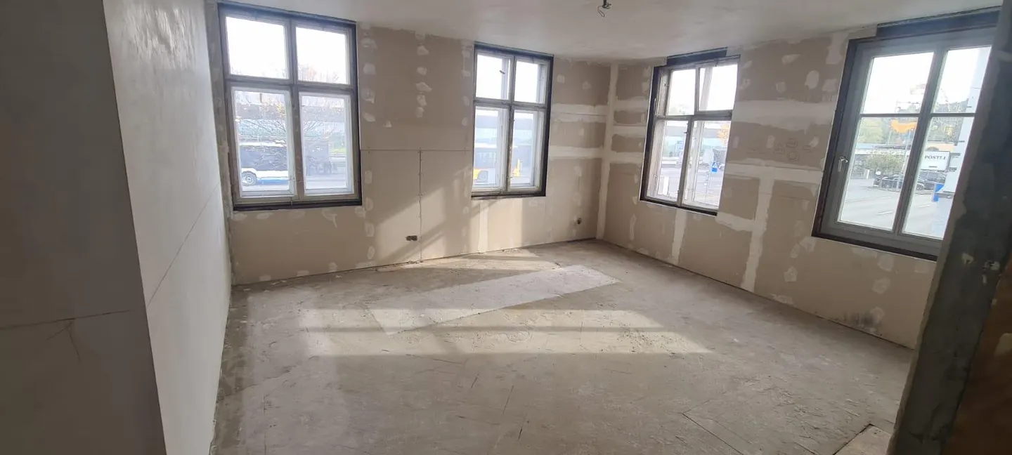 MFH con negozio direttamente alla stazione di Rheineck - Foto 2 di 2