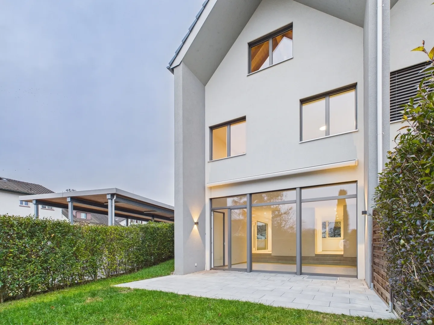 Moderna casa a schiera di 5,5 stanze in posizione esclusiva e privilegiata ad Allschwil - Foto 1 di 13
