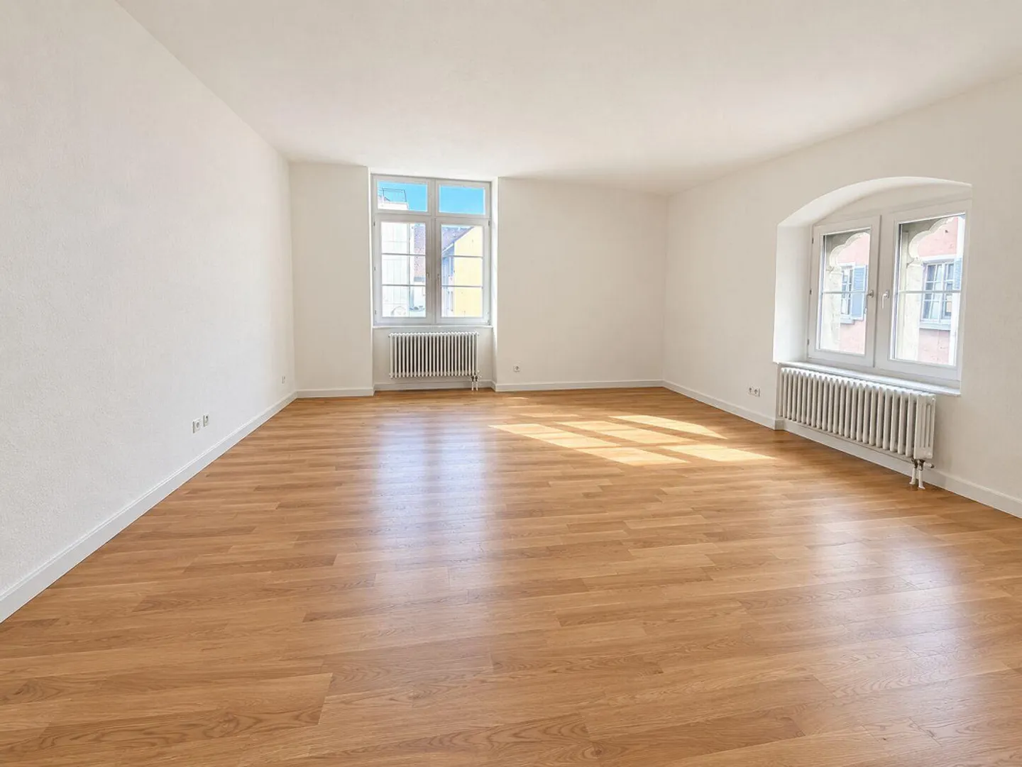 Freshly renovated 3.5-room old town apartment - 85 m² - Photo 3 of 8