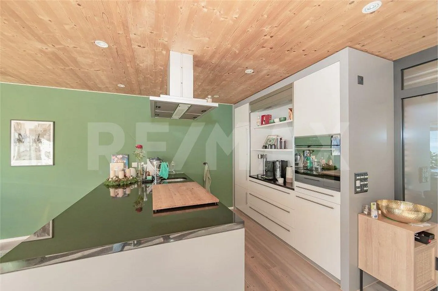 Modern 3-Room Loft House in Prime Location - Photo 12 of 13