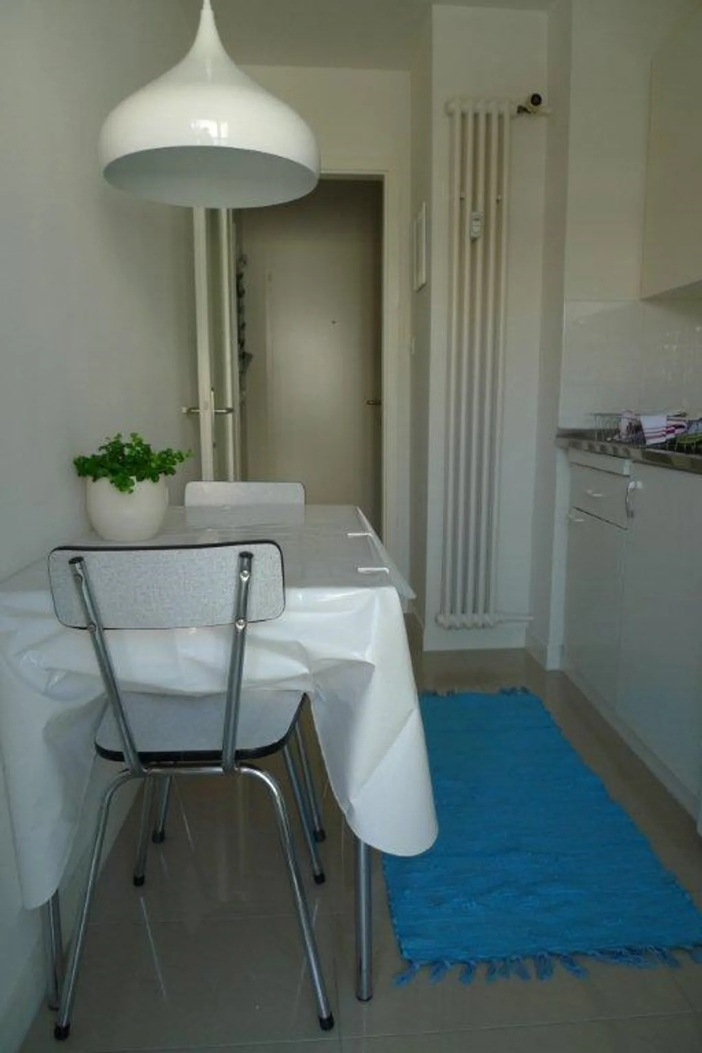 Appartement 2 pièces meublé près de la foire mensuellement - Photo 1 sur 2