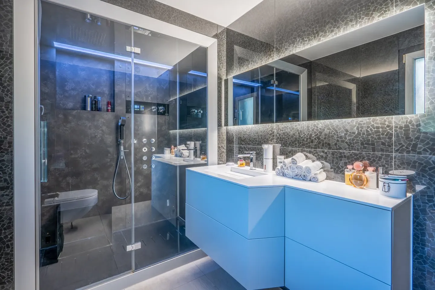Magnifico appartamento di 5,5 locali a Chez-le-Bart – Vista, tranquillità e finiture di alta gamma - Foto 9 di 12