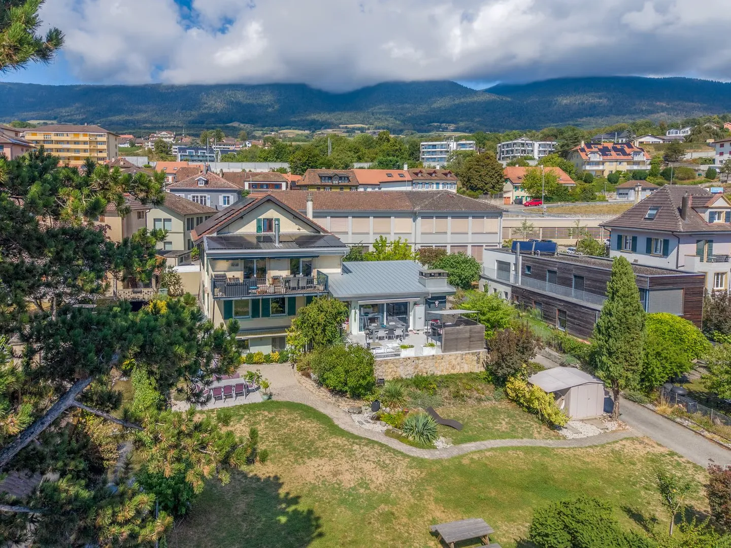 Magnifico appartamento di 5,5 locali a Chez-le-Bart – Vista, tranquillità e finiture di alta gamma - Foto 11 di 12