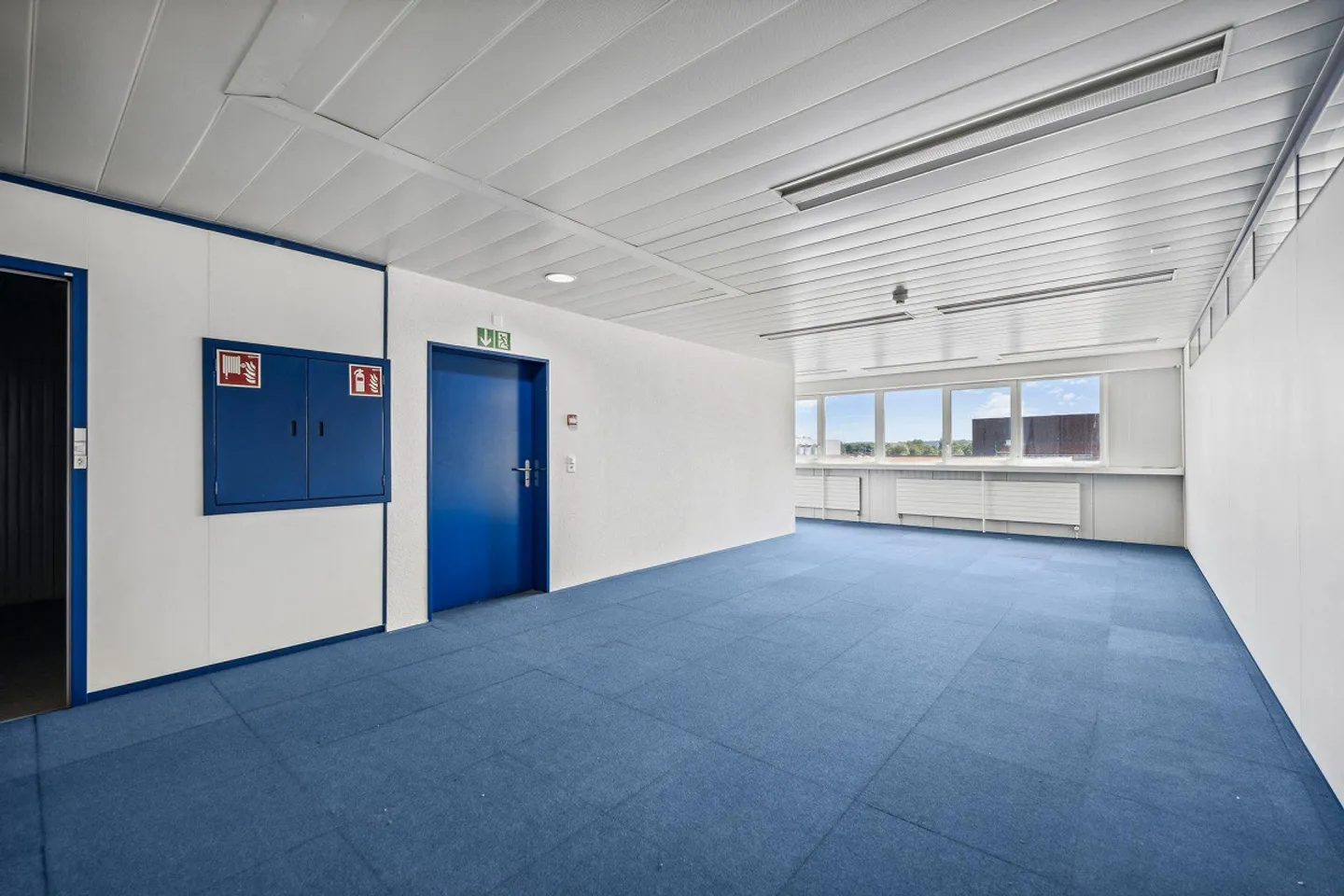 Ampie superfici per uffici in posizione centrale - Foto 2 di 9