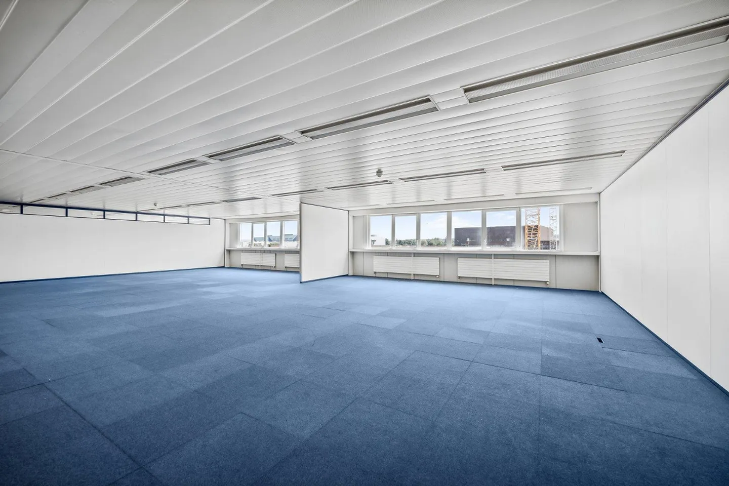 Ampie superfici per uffici in posizione centrale - Foto 3 di 9