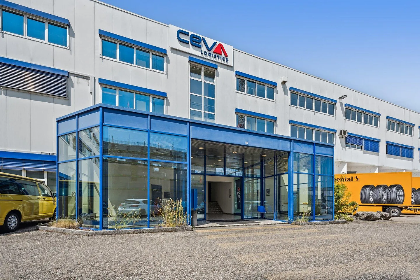 Ampie superfici per uffici in posizione centrale - Foto 8 di 9