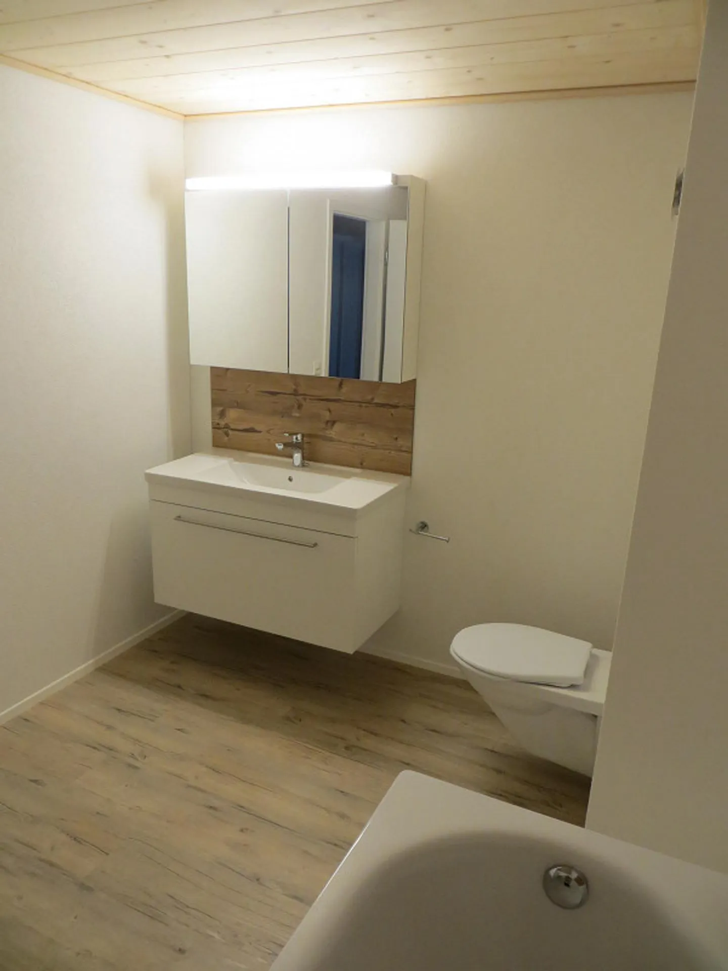 Spacious 4.5 Room Apartment with Charm - Photo 7 of 13