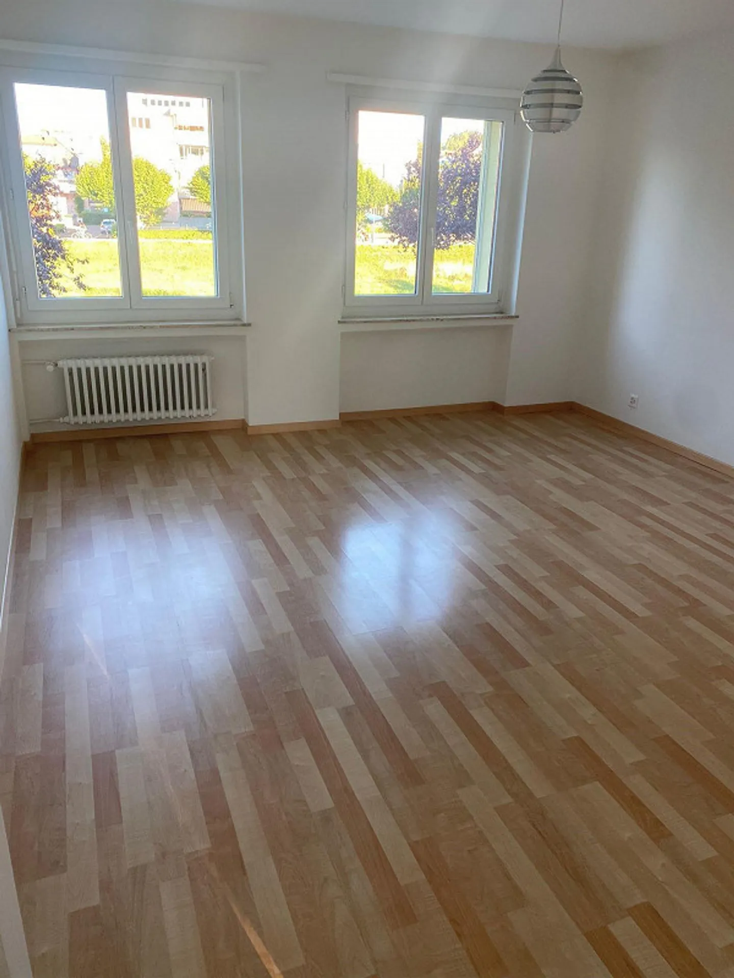 Living with a View: Your Prime Spot by the Sihl - Photo 3 of 11