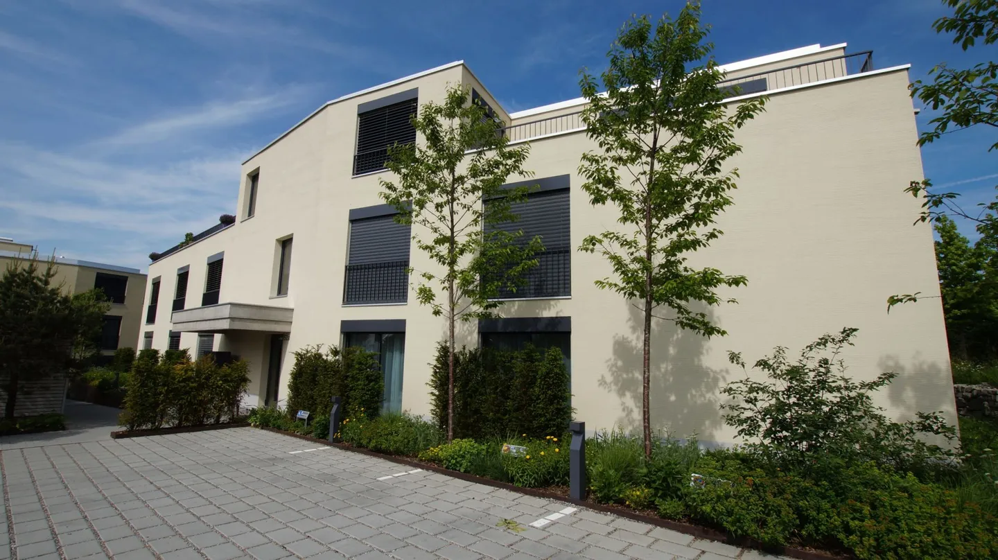 Moderno appartamento con un patio accogliente - Foto 1 di 8