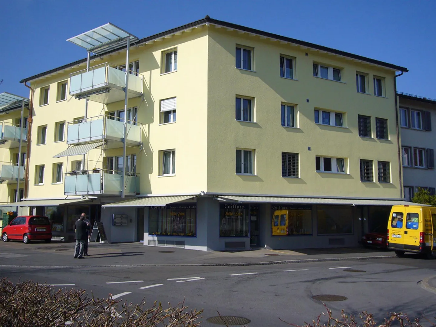 Living with a View: Your Prime Spot by the Sihl - Photo 11 of 11