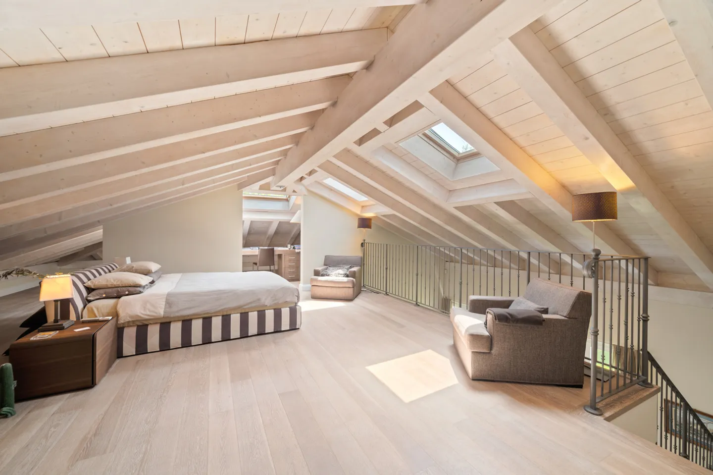 Elegante proprietà familiare, senza disturbi e con vista sul lago. - Foto 19 di 25