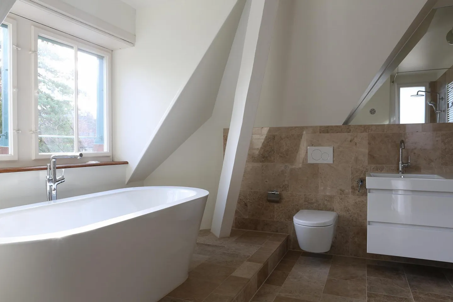 Bijou exclusif avec vue sur la verdure - Photo 9 sur 12