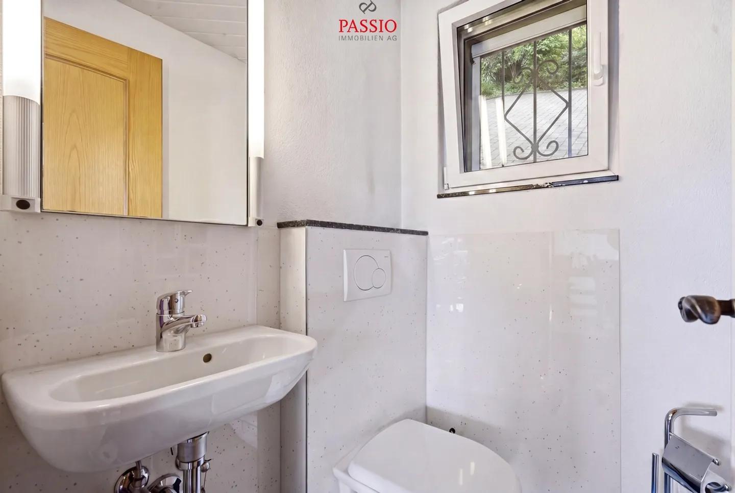 Vivere con stile in un'idilliaca giardino e arredamenti di alta qualità - Foto 21 di 64