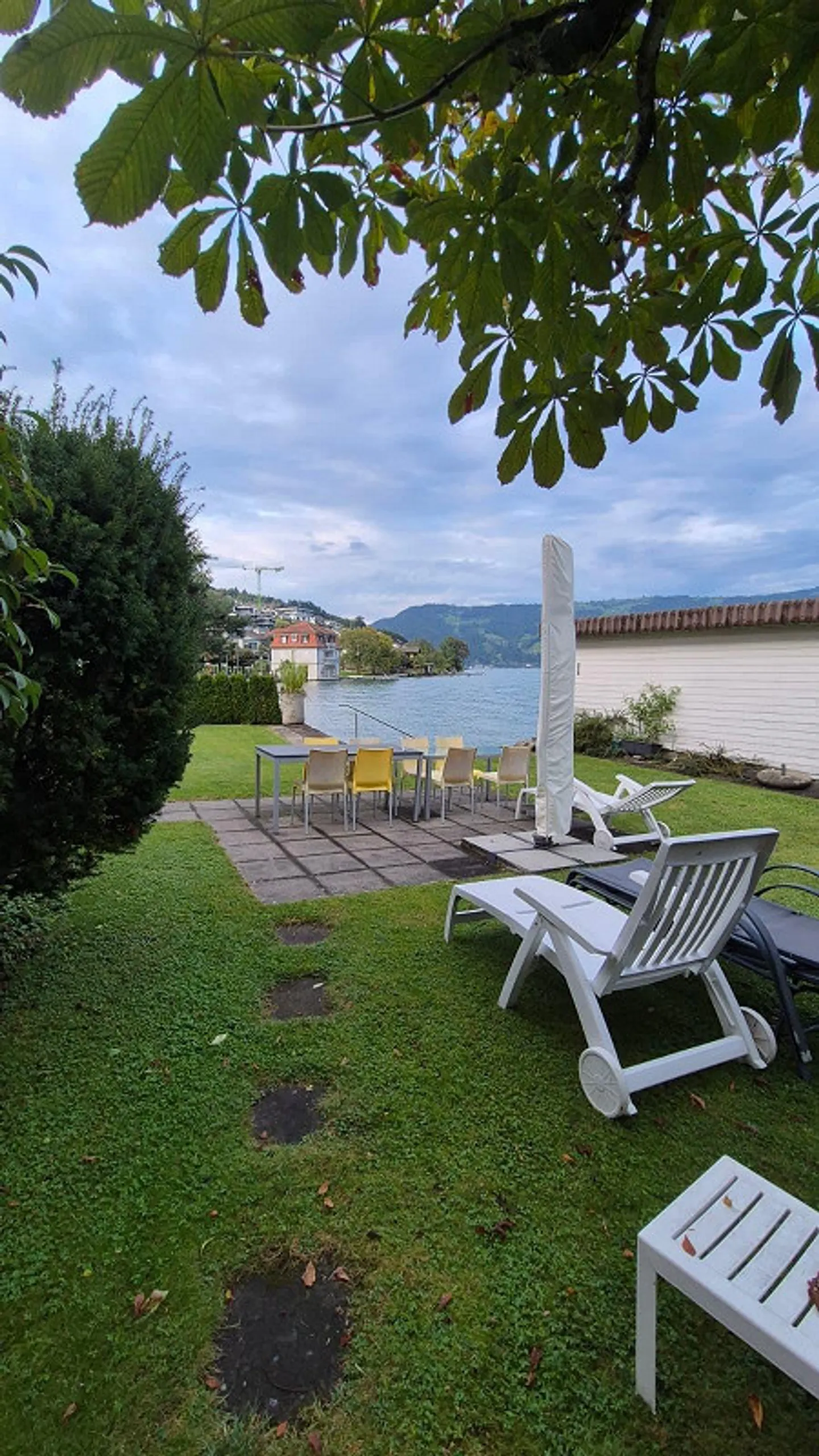 Appartement lumineux de 2,5 pièces avec accès direct au lac, balcon et vue sur le lac - Photo 6 sur 6