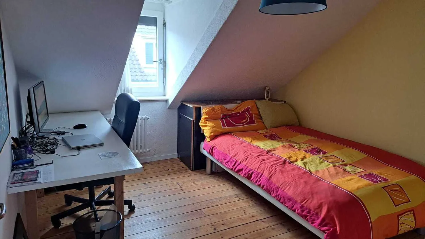 Stilvolles 4-Zimmerhaus mit Garten - Foto 6 von 10