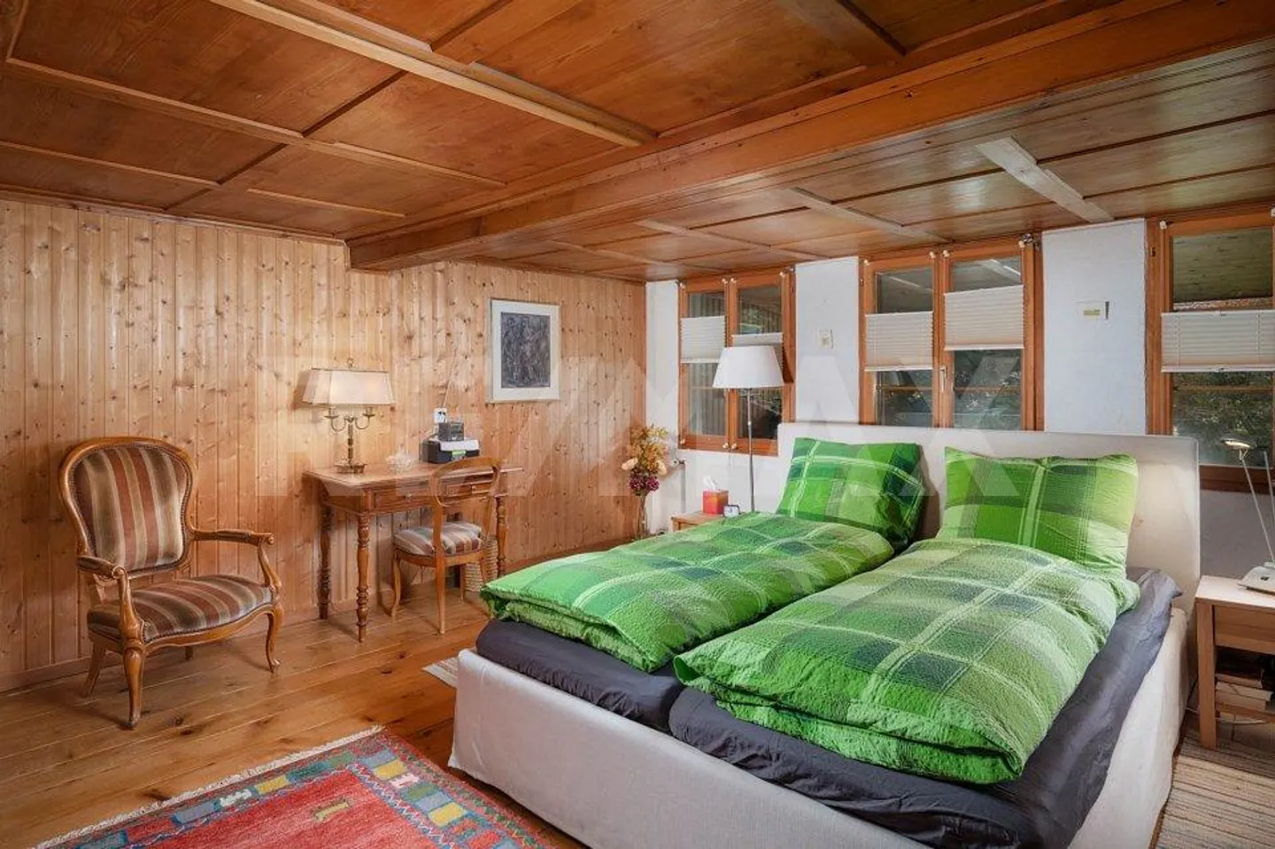 Spacious, with expandable barn and generous, sunny garden - Photo 11 of 13