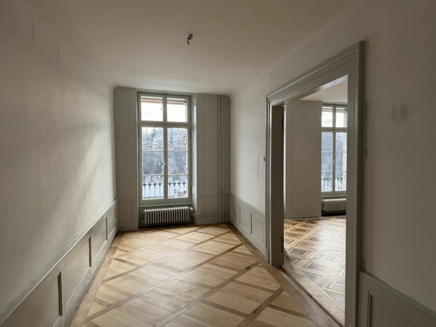 Newly renovated. Charming historic. Modern in everyday life. - Photo 3 of 13