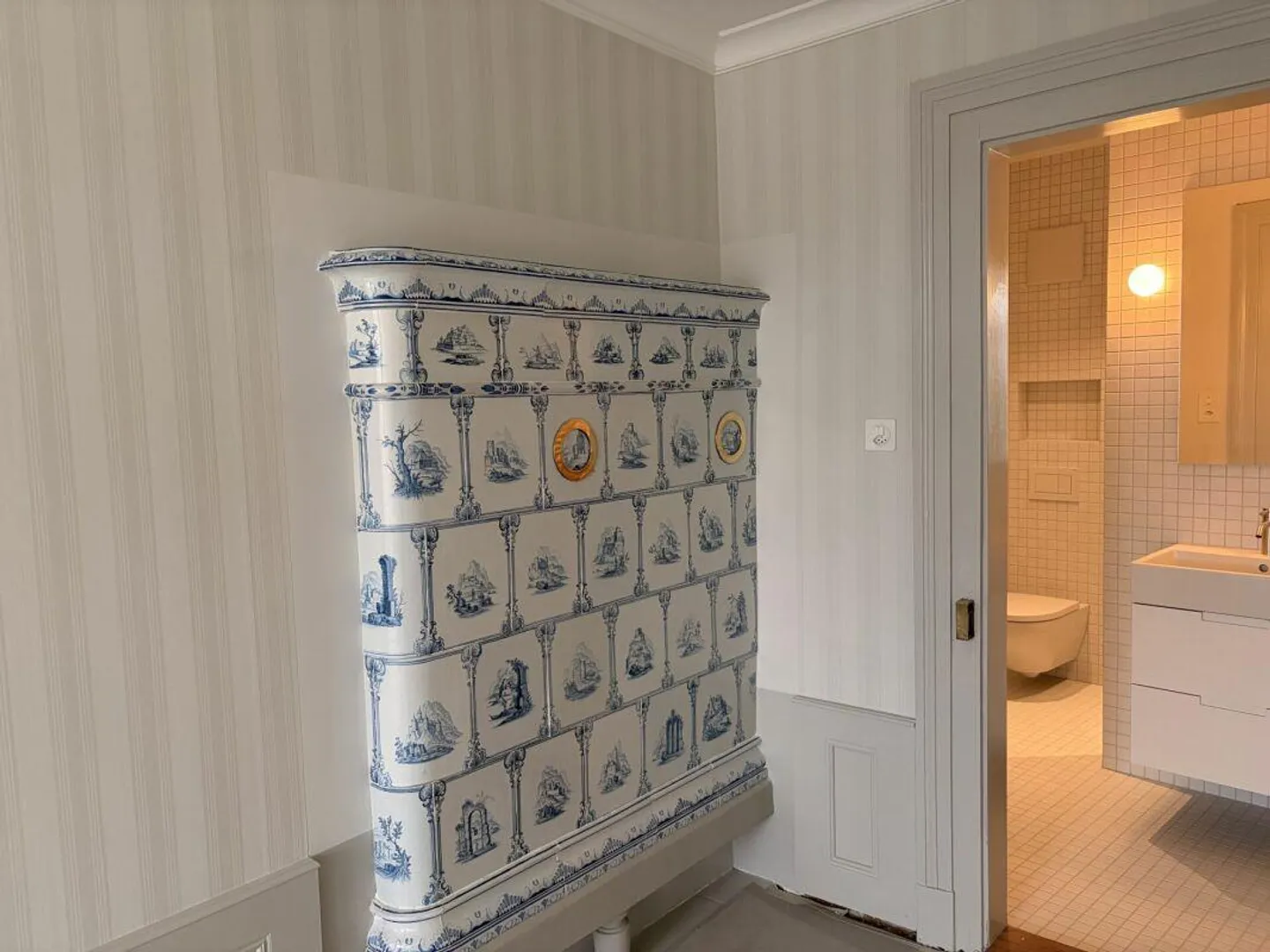 Newly renovated. Charming historic. Modern in everyday life. - Photo 7 of 13