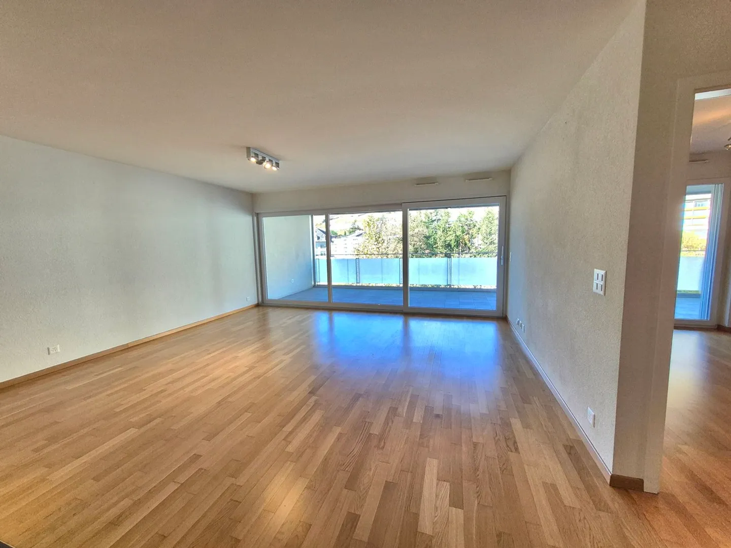 SION - WUNDERSCHÖNE 3,5-ZIMMER-OBJEKT DER OBERKLASSE - Foto 5 von 13