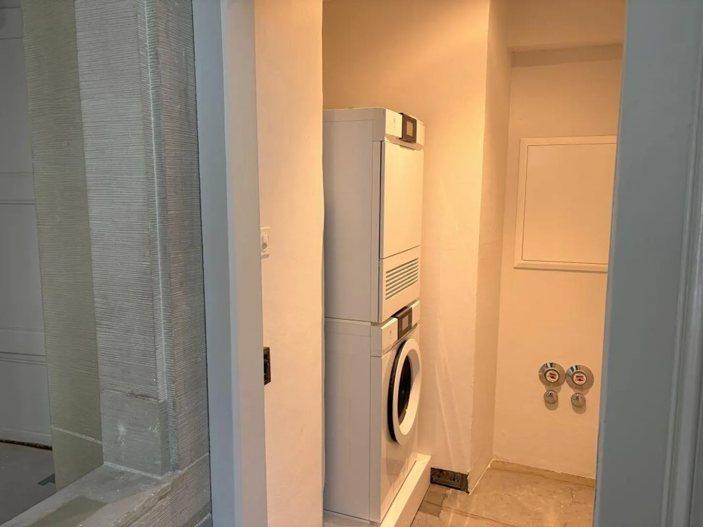 Newly renovated. Charming historic. Modern in everyday life. - Photo 10 of 13