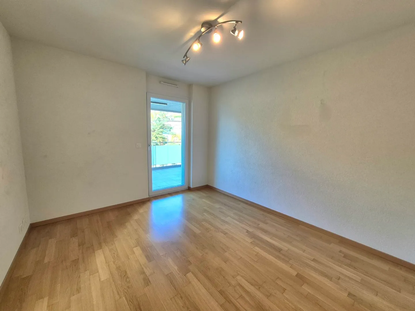 SION - WUNDERSCHÖNE 3,5-ZIMMER-OBJEKT DER OBERKLASSE - Foto 9 von 13
