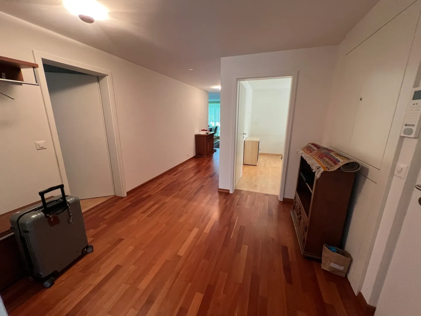 Vivere moderno in una zona residenziale tranquilla ad Arlesheim - Foto 2 di 10