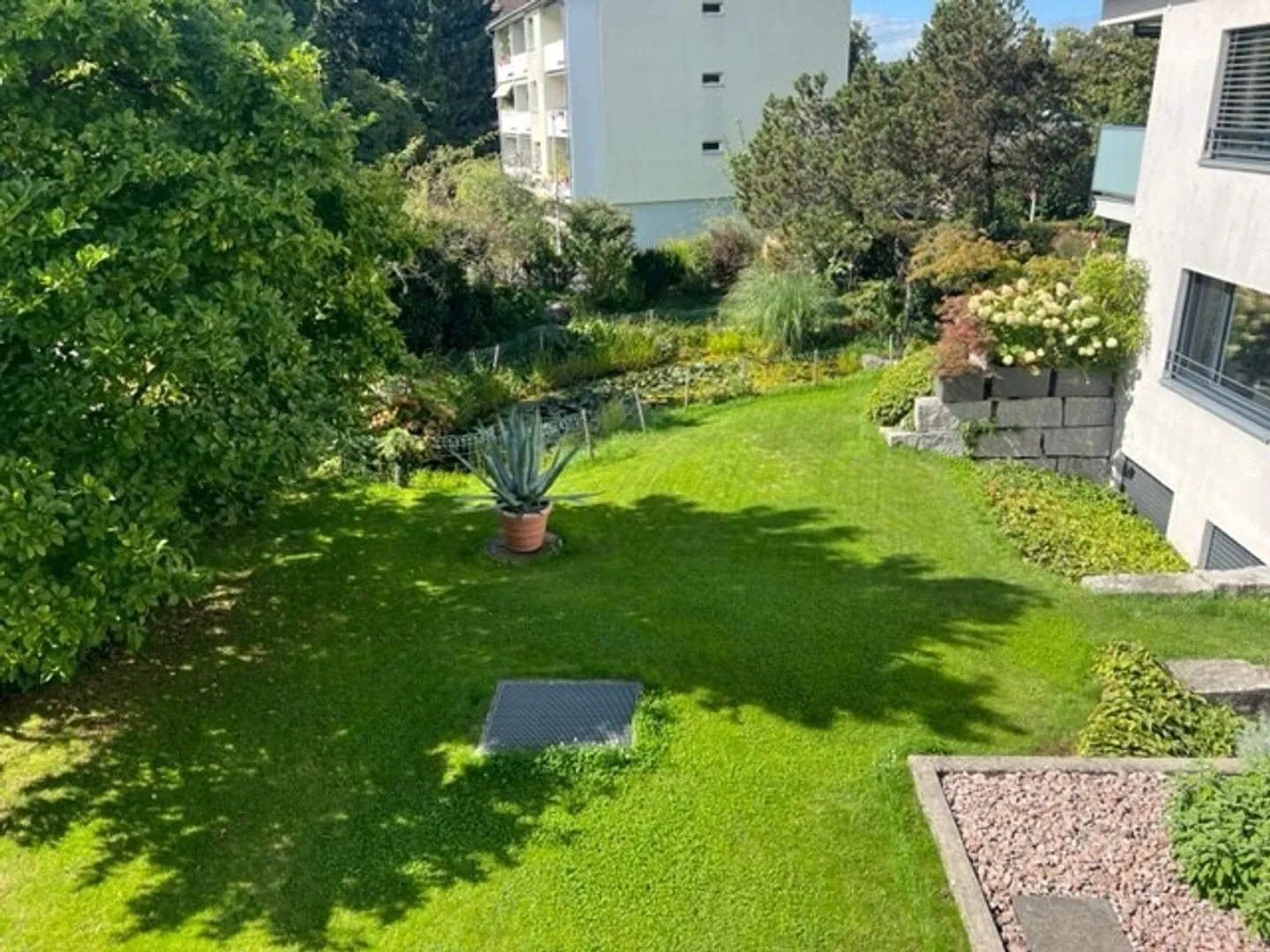 Vivere moderno in una zona residenziale tranquilla ad Arlesheim - Foto 9 di 10
