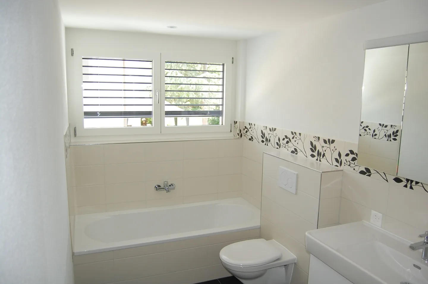 Vivere moderno in una zona residenziale tranquilla ad Arlesheim - Foto 7 di 10