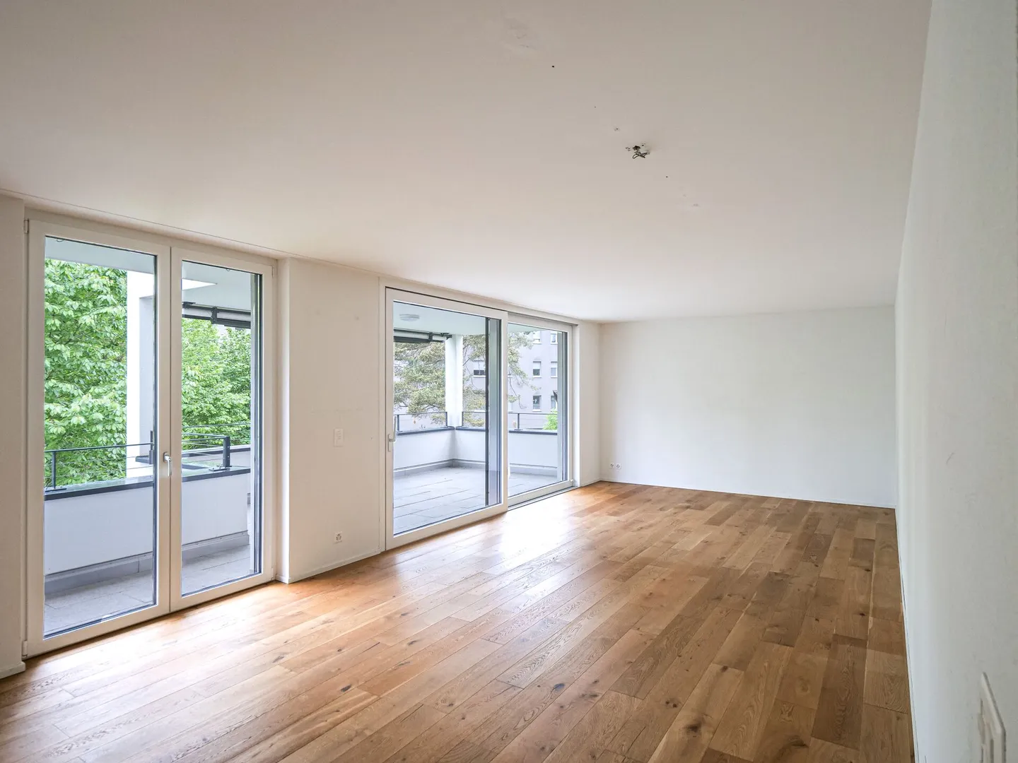 Charmante Wohnung mit Terrasse - Foto 2 von 16