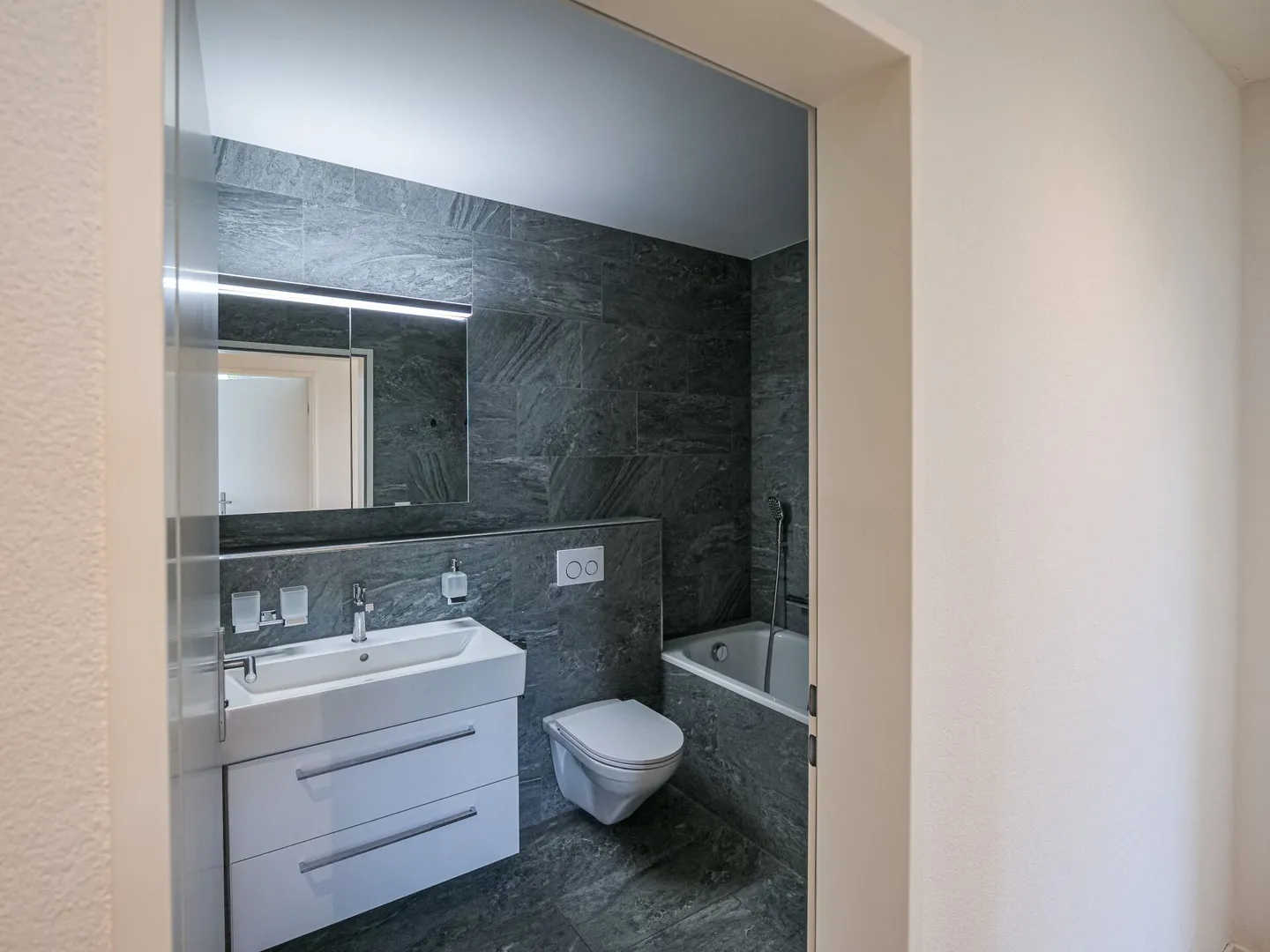 Charmante Wohnung mit Terrasse - Foto 11 von 16