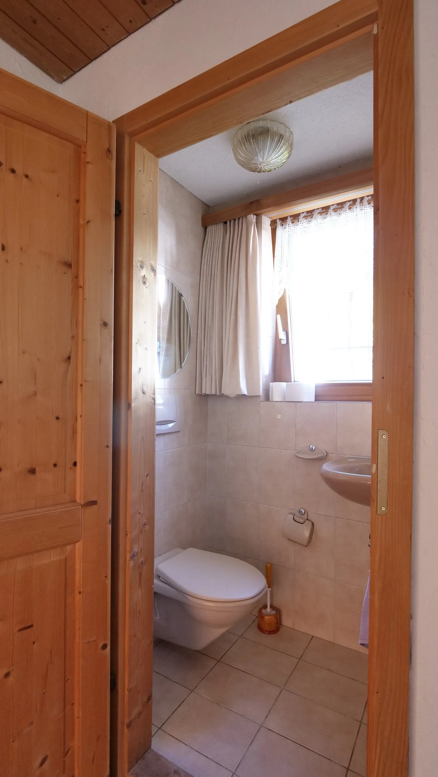 5 1/2-Zimmer Einfamilienhaus mit grossem Ausbau- und Entwicklungspotenzial - Photo 10 of 21