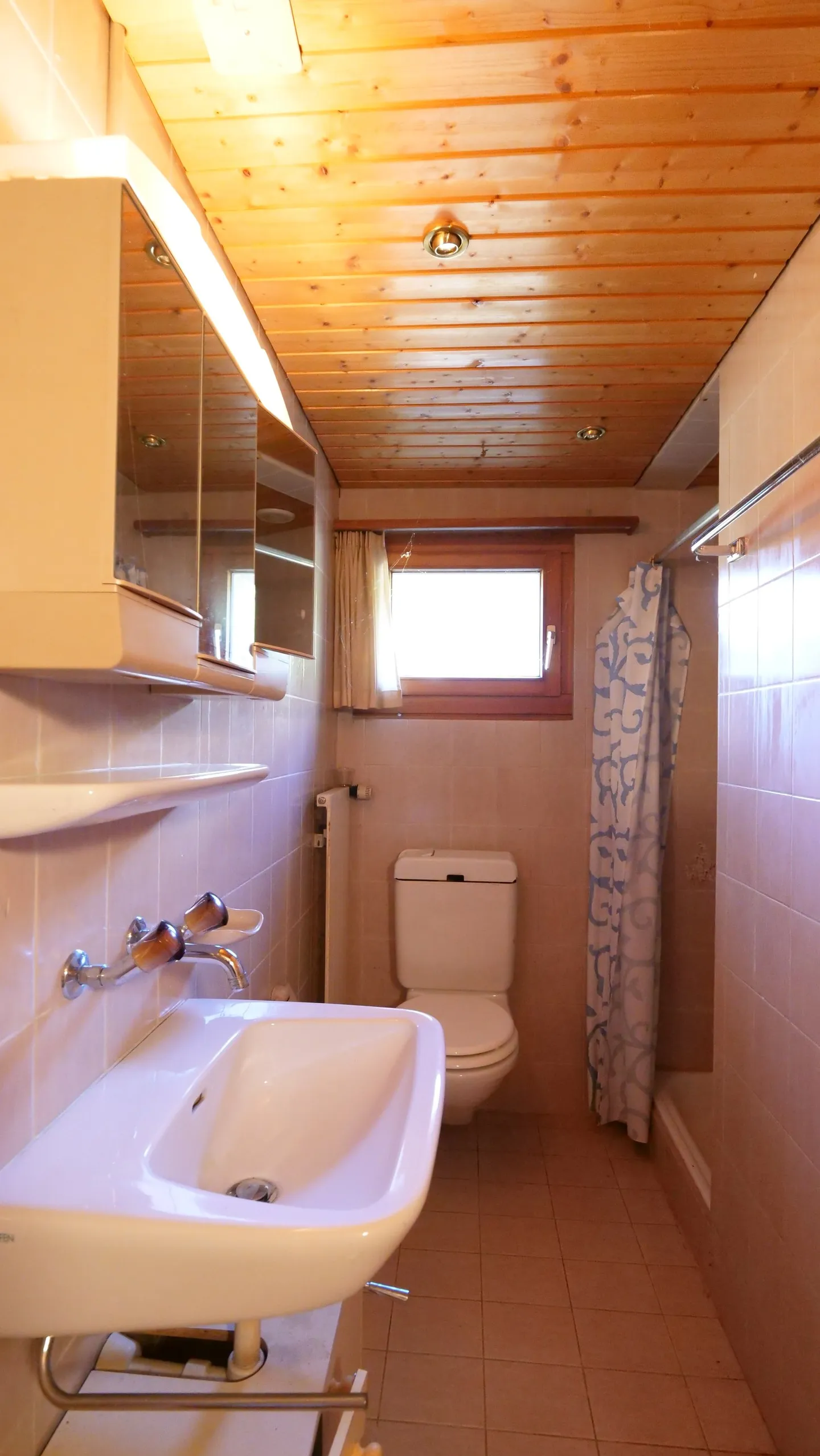 5 1/2-Zimmer Einfamilienhaus mit grossem Ausbau- und Entwicklungspotenzial - Photo 12 of 21