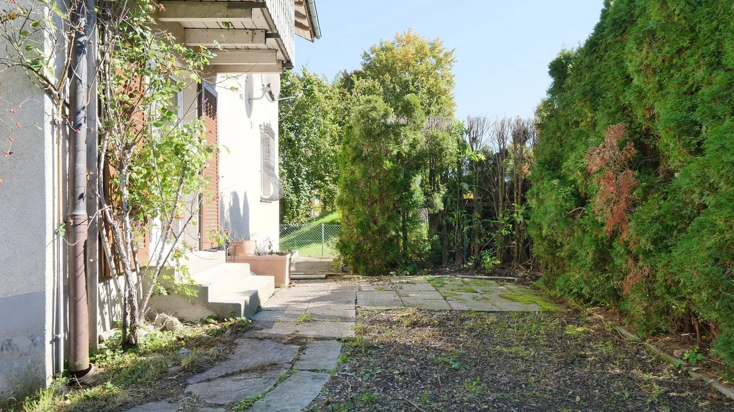 5 1/2-Zimmer Einfamilienhaus mit grossem Ausbau- und Entwicklungspotenzial - Photo 15 of 21