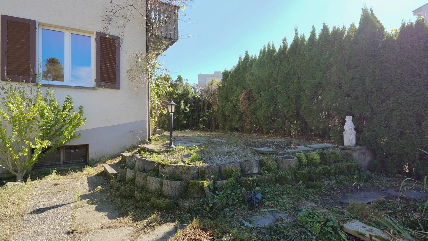 5 1/2-Zimmer Einfamilienhaus mit grossem Ausbau- und Entwicklungspotenzial - Photo 17 of 21