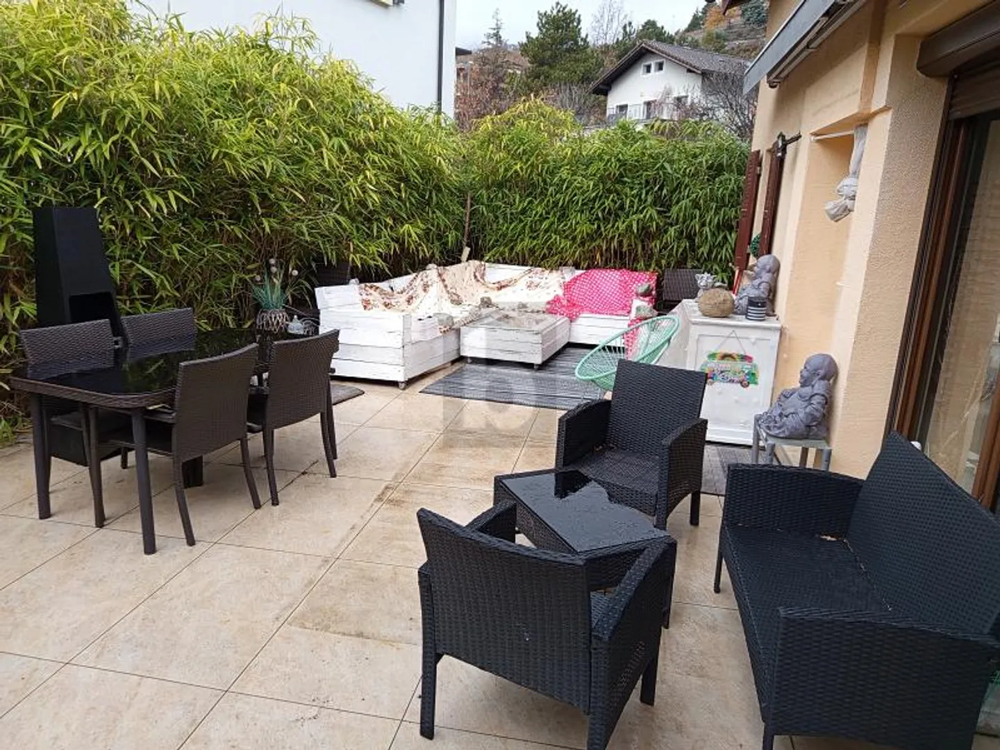 PROPRIÉTÉ AVEC TERRAIN À BÂTIR - Photo 2 sur 6