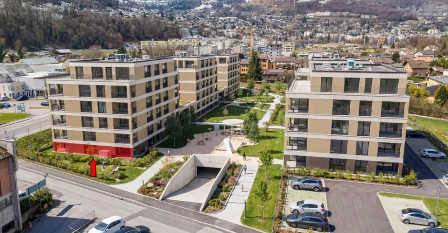 Mixed-use building for rent - Photo 13 of 13